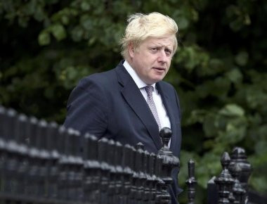 Συνάντηση Ν. Κοτζιά - Μ. Τζόνσον σήμερα στην Αθήνα